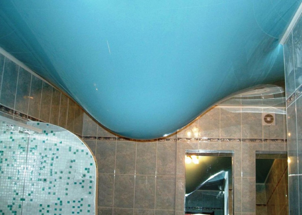 ванная комната натяжной потолок 